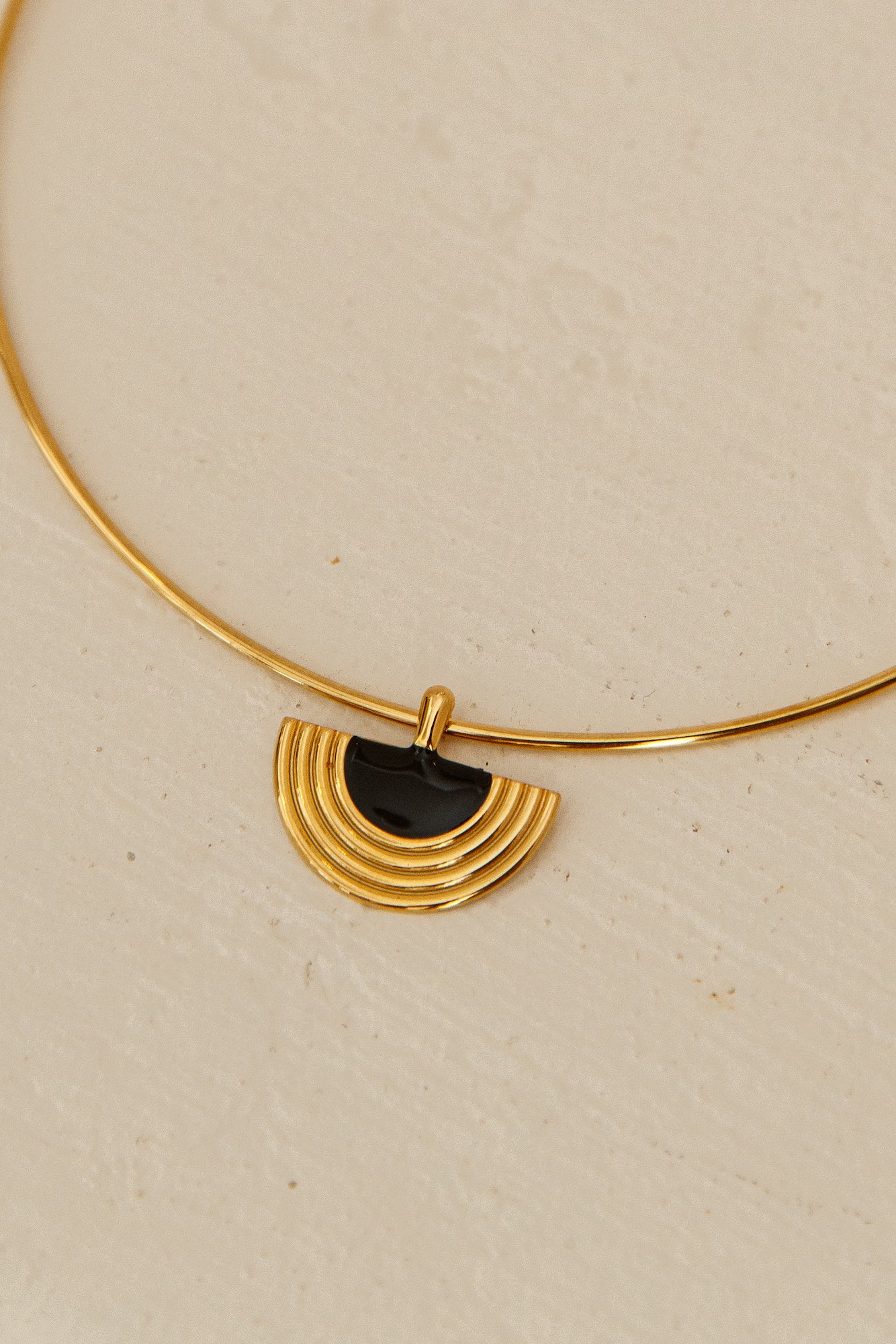18k Gold Plated Luna Glow Necklace Gold - Image 4
