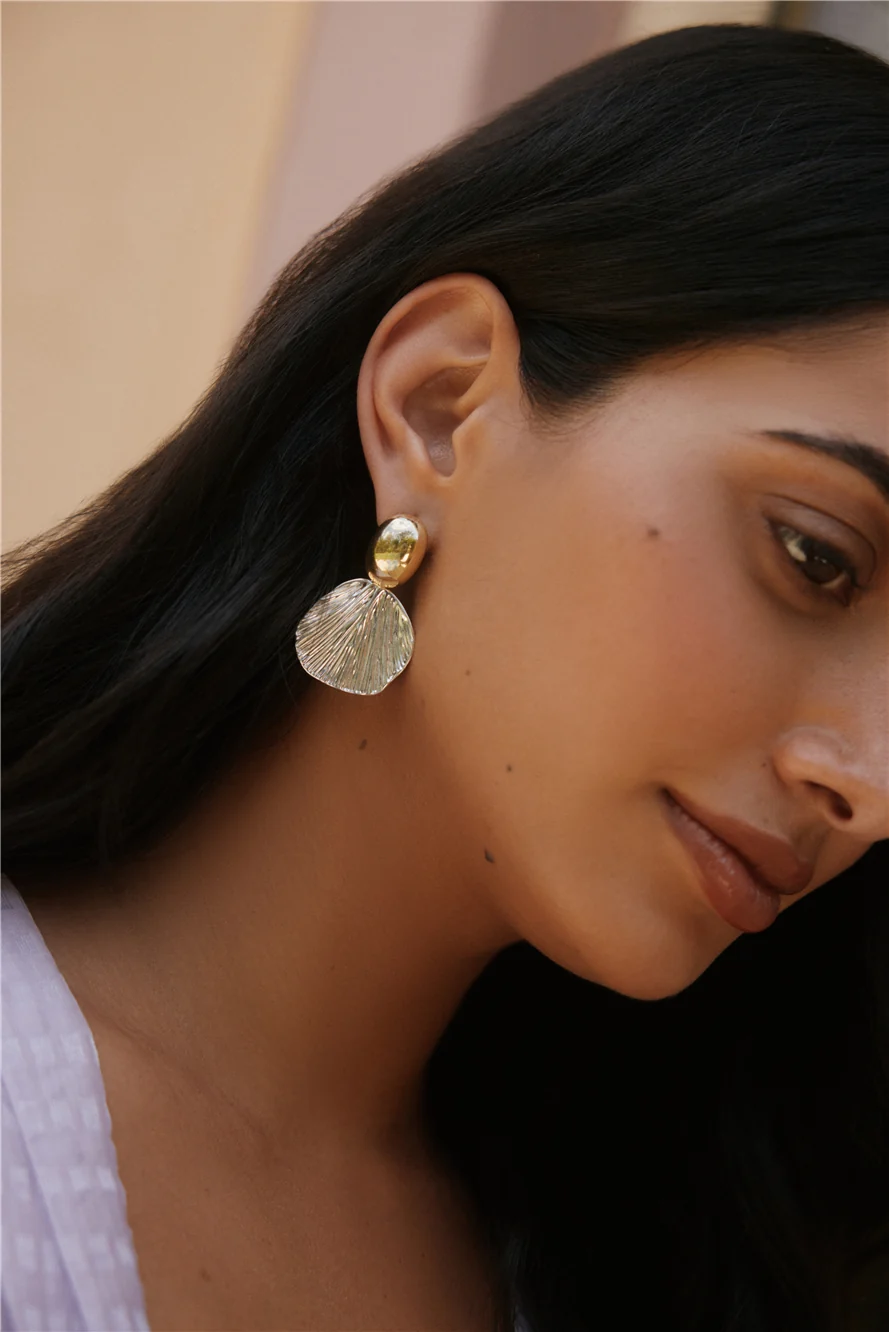 18K Goldplated Sea Shadow Earrings Gold - Image 2