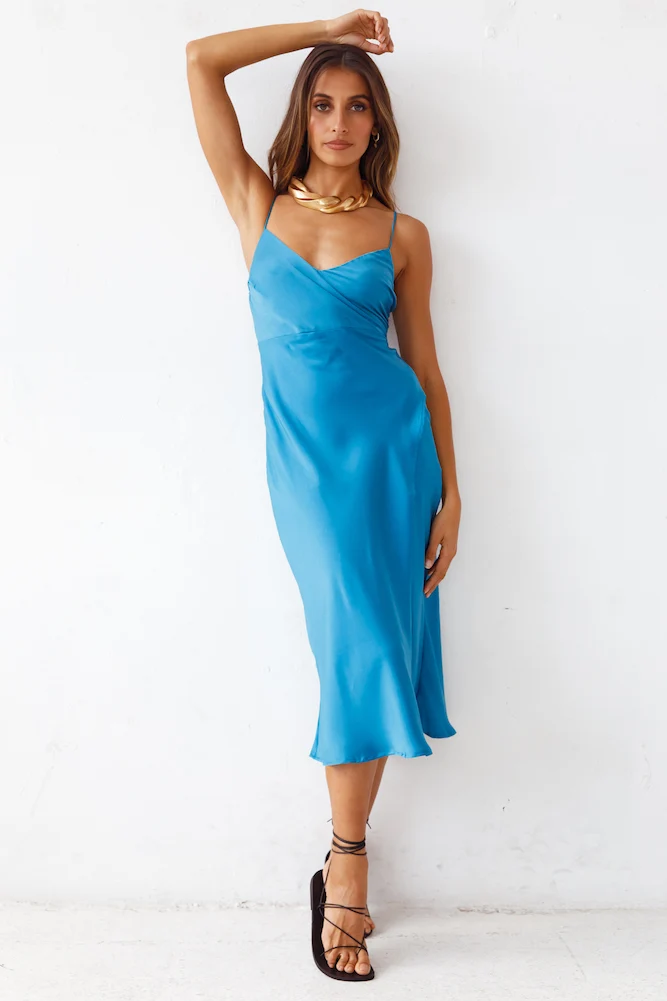 Autumn Valley Midi Dress Blue - Image 4