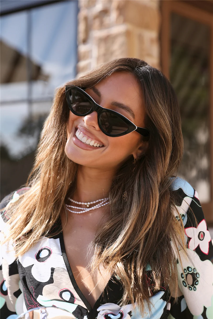BANBÉ The Linda Sunglasses Black Ivory Smoke - Image 6