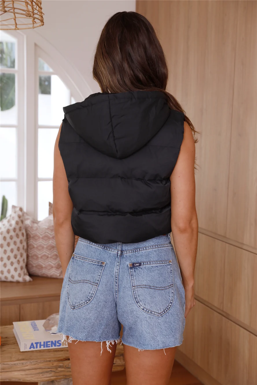 Cavarella Cropped Puffer Vest Black - Image 5