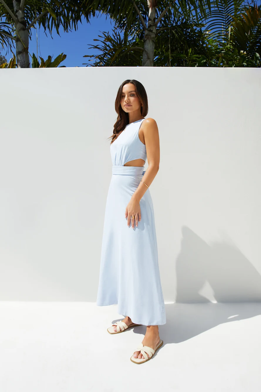 Coastal Glow Maxi Dress Blue - Image 4
