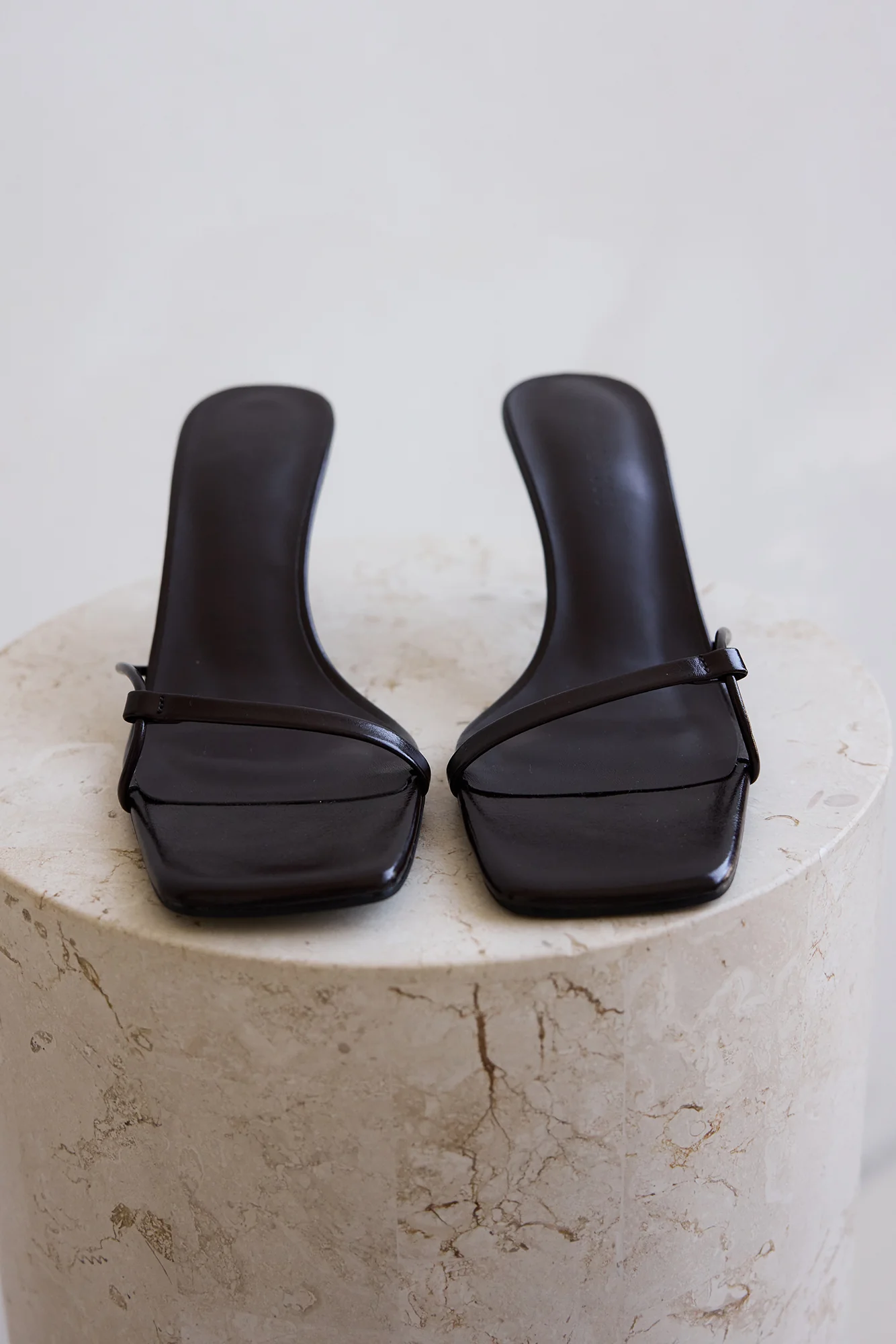 Nuri Heel Chocolate Shine - Image 2