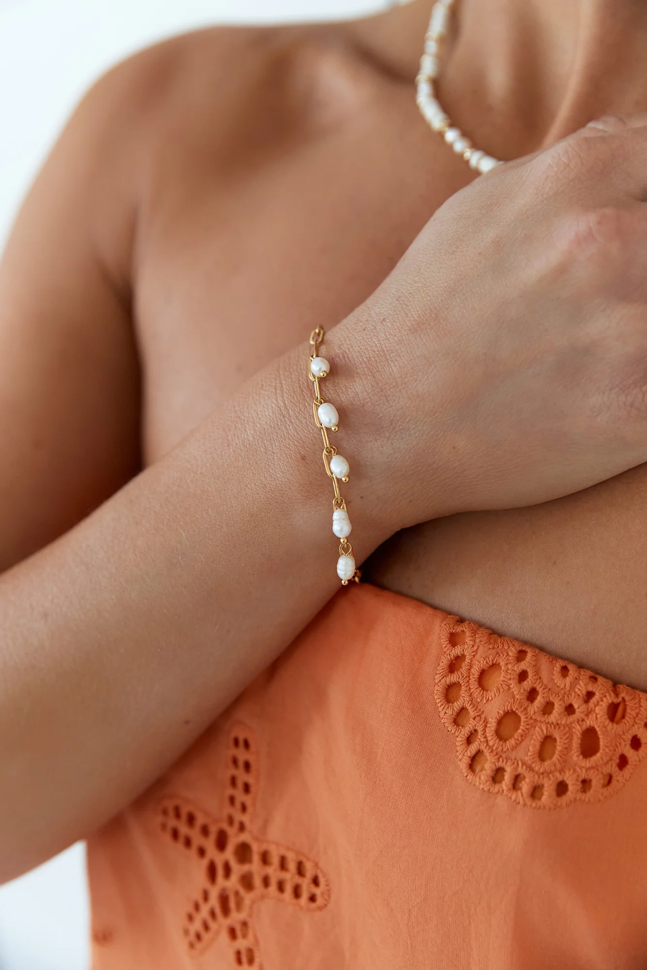 Pearl Bloom Bracelet Gold - Image 3