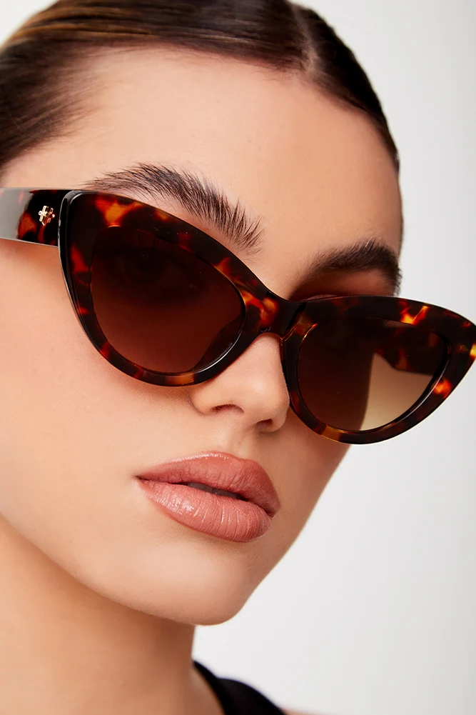 PETA + JAIN Georgina Sunglasses Tort Brown - Image 3