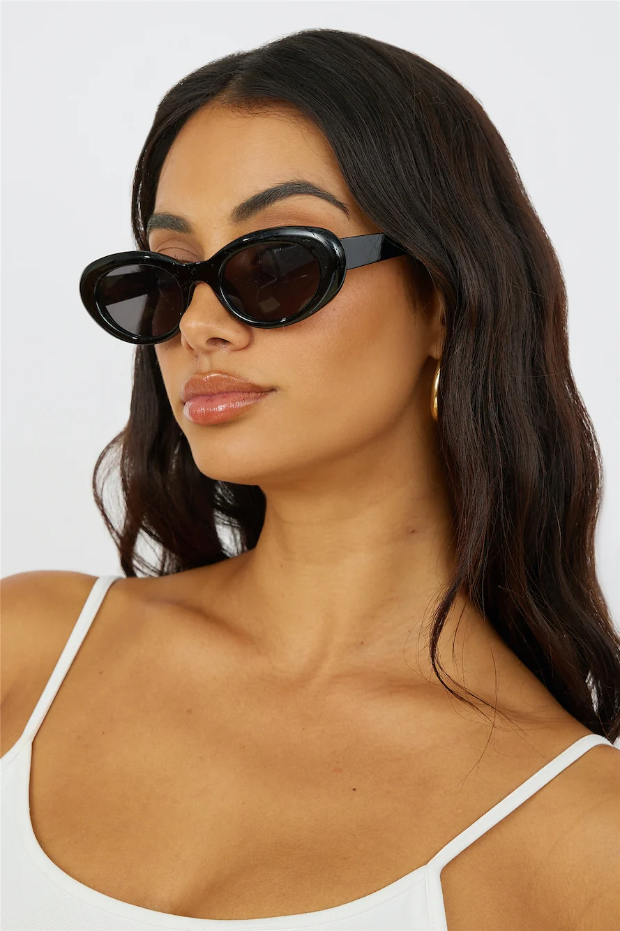 REALITY Siren Sunglasses Black - Image 2