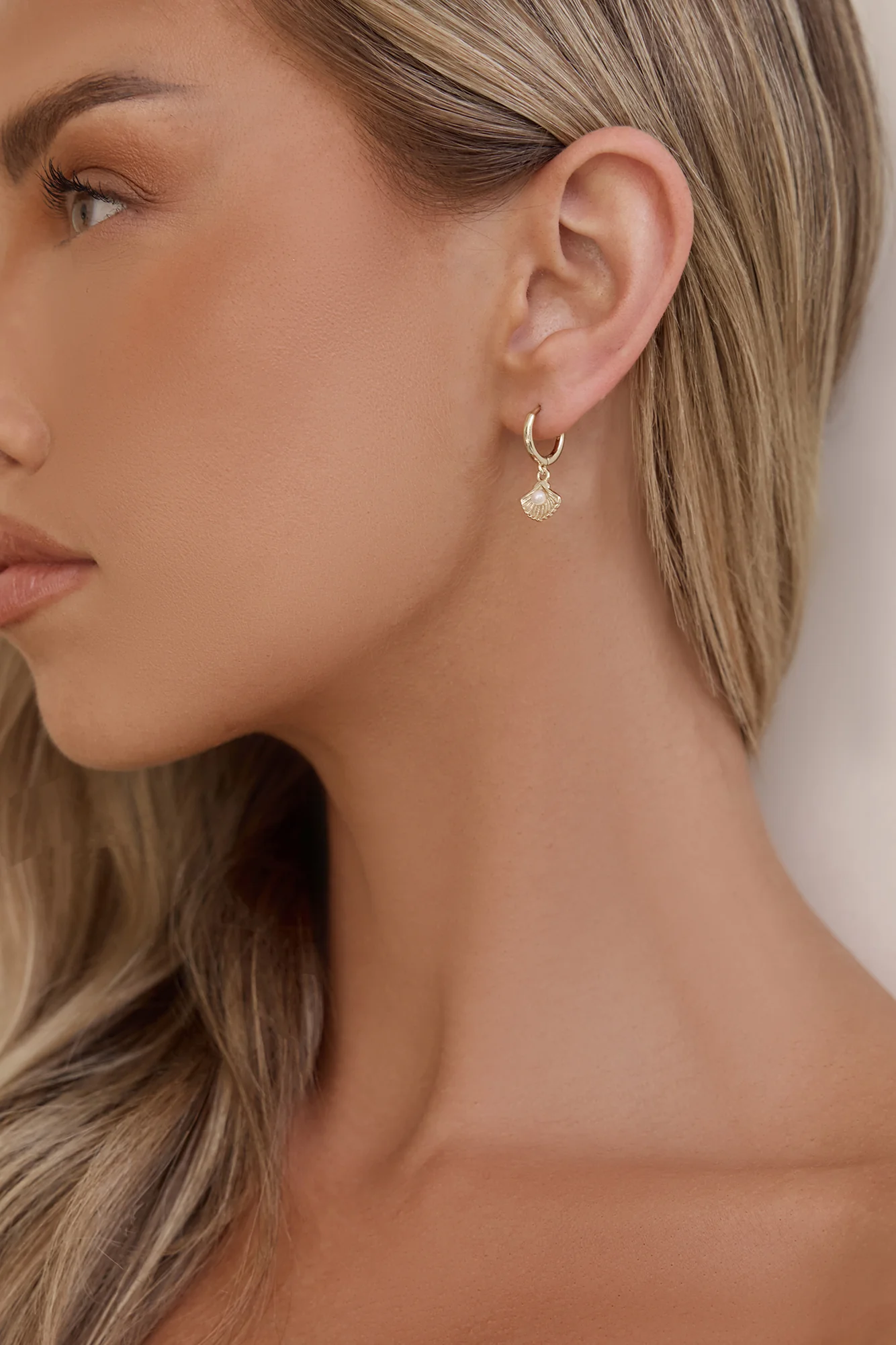 Soul Seeker Earrings Gold - Image 2