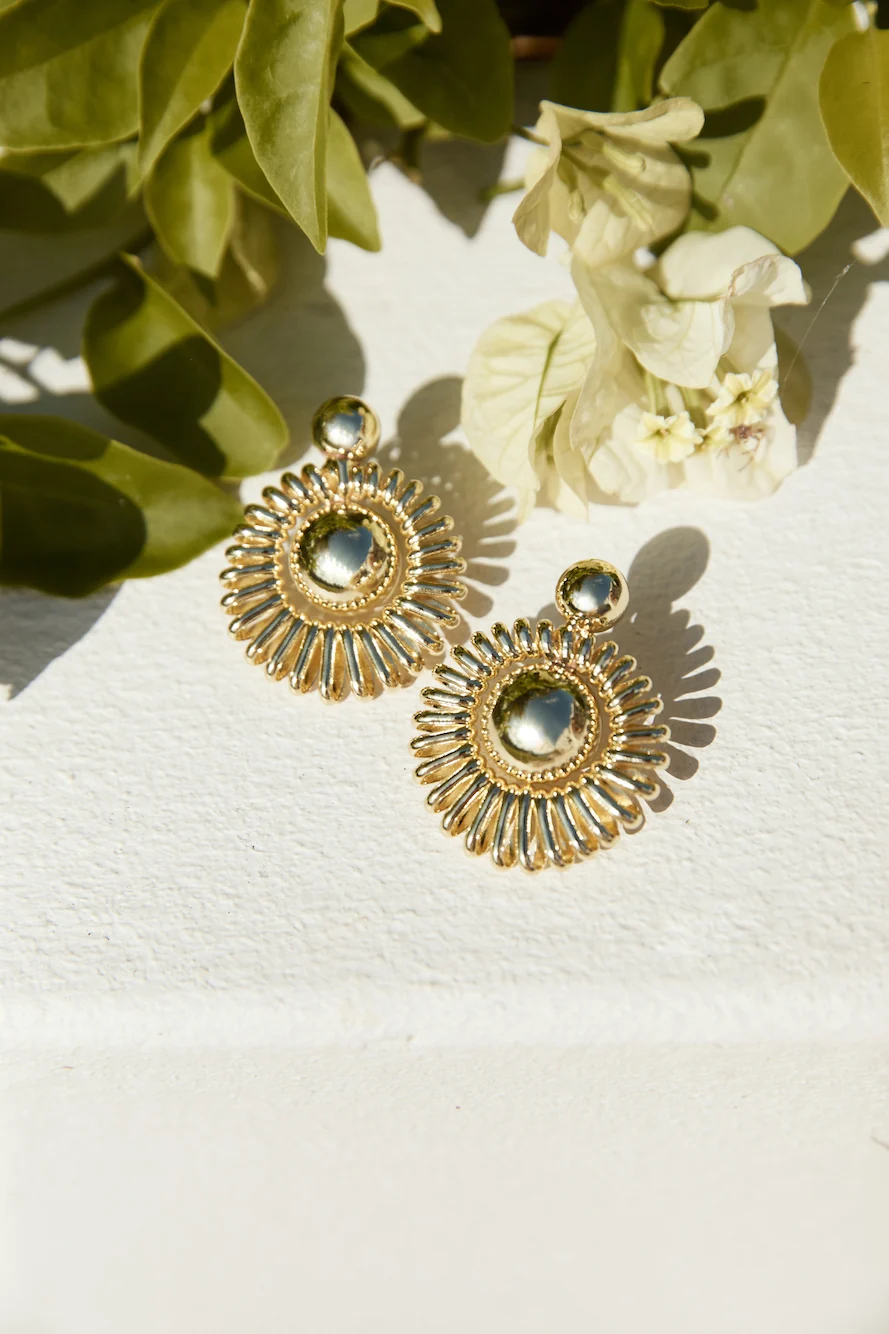 Sun don't shine earrings - Image 3