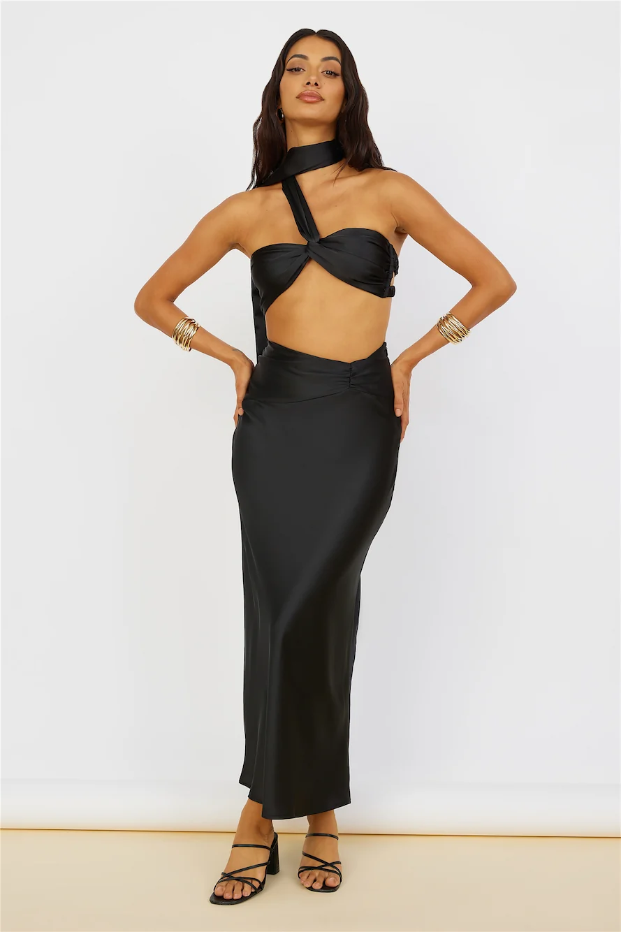 Sunset and Vine Crop Top Black - Image 2