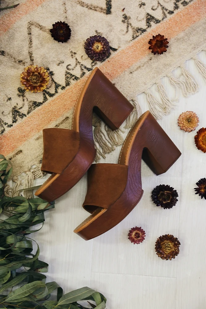 THERAPY Clementine Mules Tan - Image 5